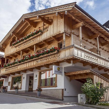 Das Gaestehaus Schneider Am Dorfplatz Alpbach Exterior photo