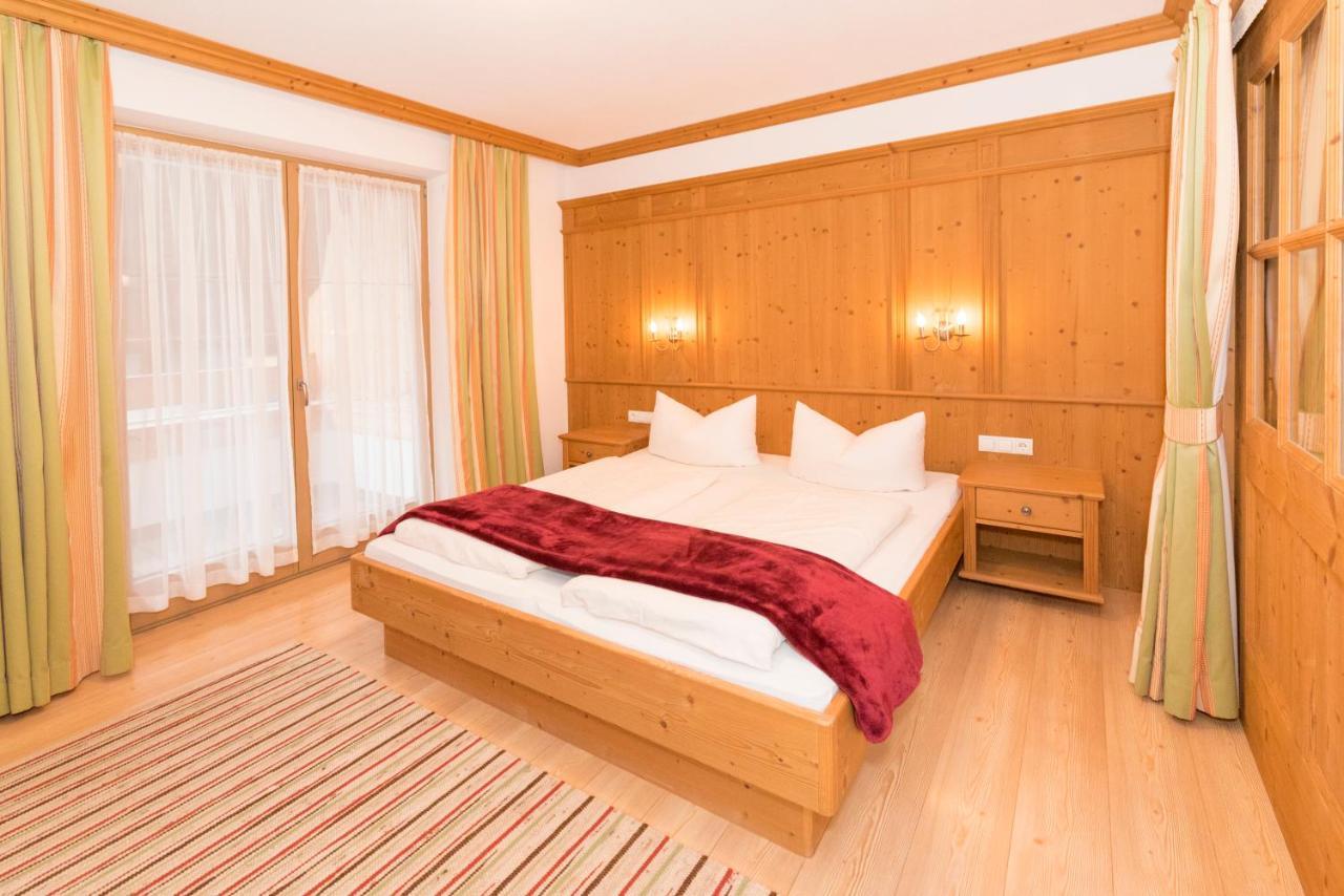 Das Gaestehaus Schneider Am Dorfplatz Alpbach Exterior photo